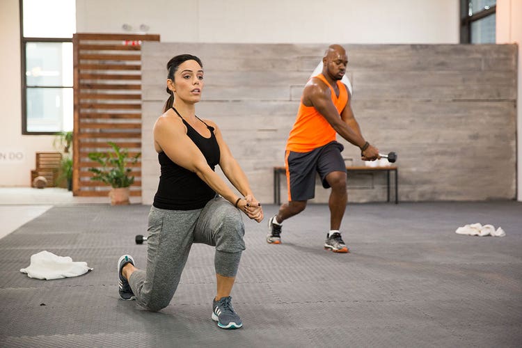 11_Back-Lunge-Twist_L