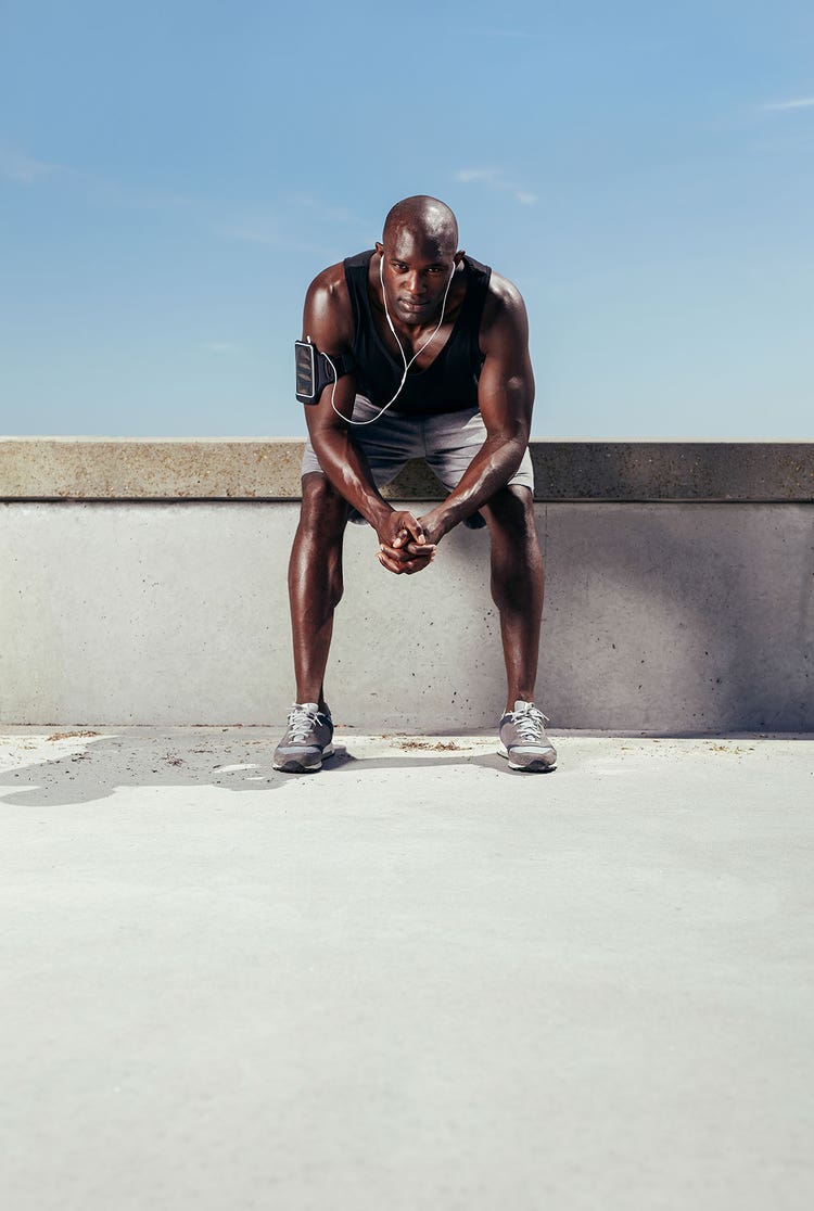 1-man-listening-to-music-while-working-out