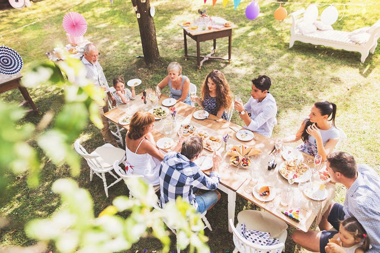 2-gathering-for-a-meal