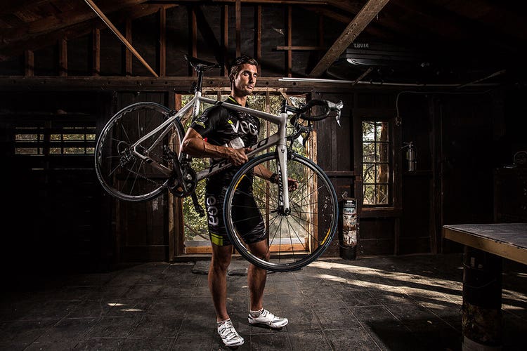 Insert-1-professional-bicycle-athlete
