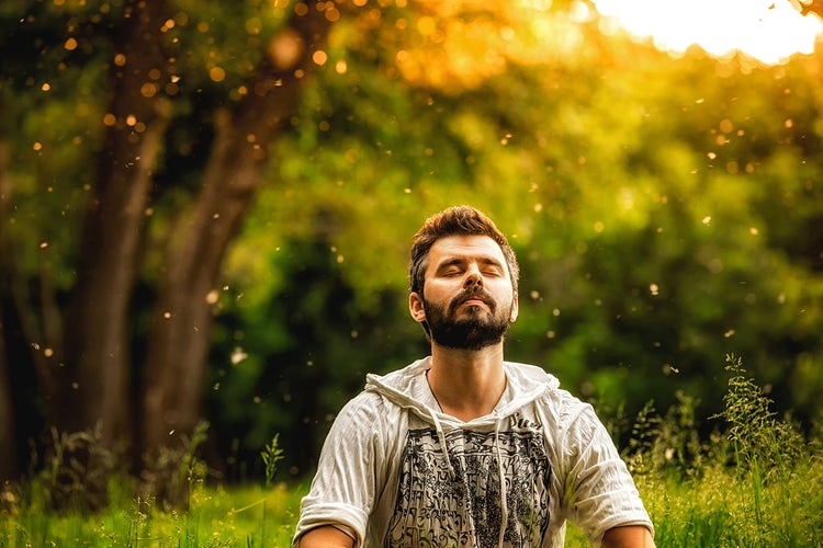 3-meditation-outdoors
