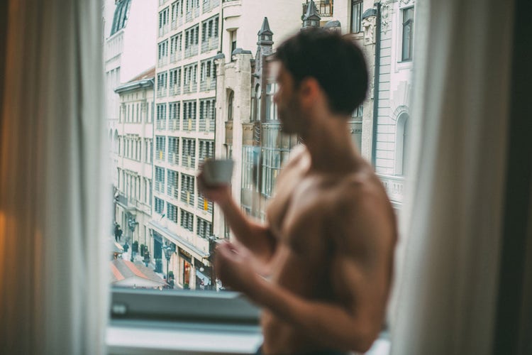 2-morning-in-a-foriegn-city