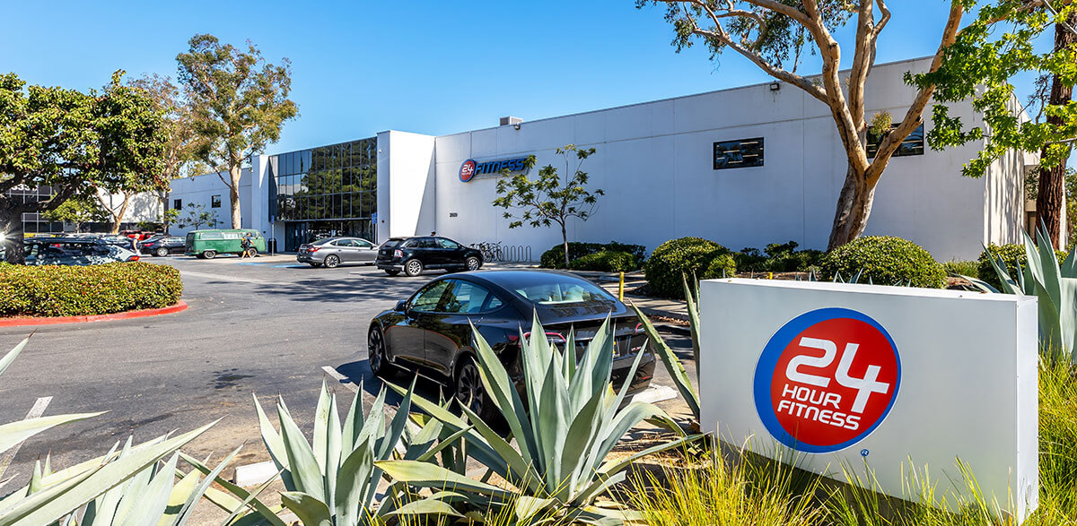 24 Hour Fitness, Santa Monica, CA, 7/22/11.