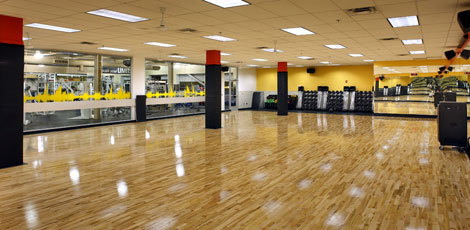 24 Hour Fitness, Clackamas-Portland, OR, 12/8/2010.