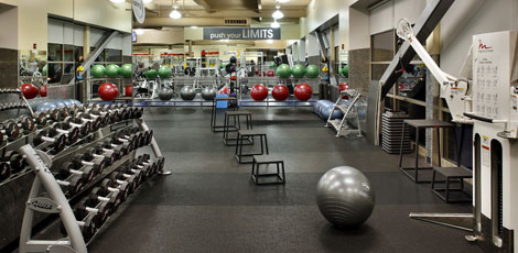 24 Hour Fitness, Clackamas-Portland, OR, 12/8/2010.